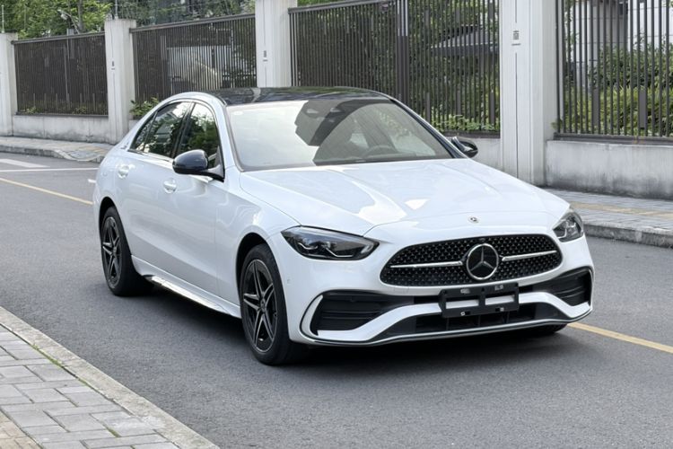 Used Mercedes-Benz C-Class 2024 Facelifted C-Class 260 L Night Edition Sports Version Exterior 1