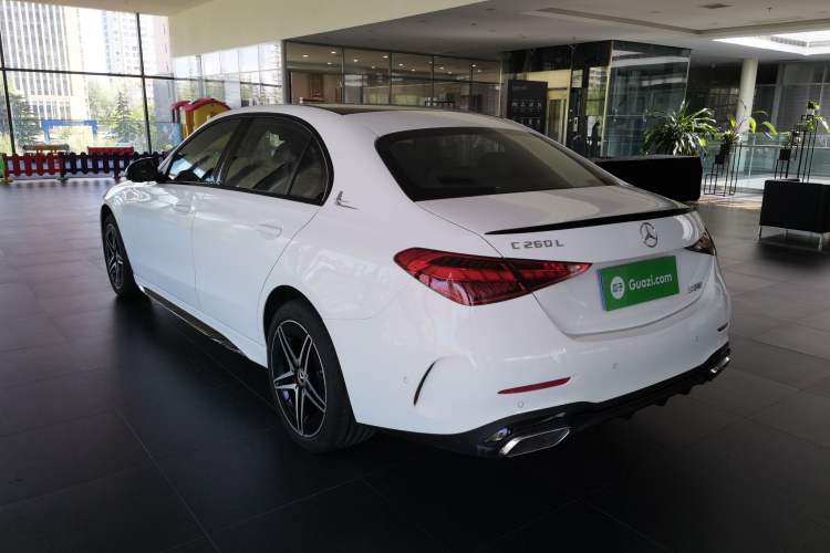 Used Mercedes-Benz C-Class 2024 Facelifted C-Class 260 L Night Edition Sports Version Exterior 2