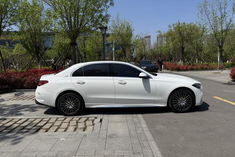 Used Mercedes-Benz C-Class 2024 Restyled C-Class 260 L Sport Edition Exterior 3