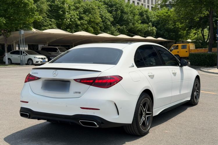 Used Mercedes-Benz C-Class 2024 Facelifted C-Class 260 L Night Edition Sports Version Exterior 3