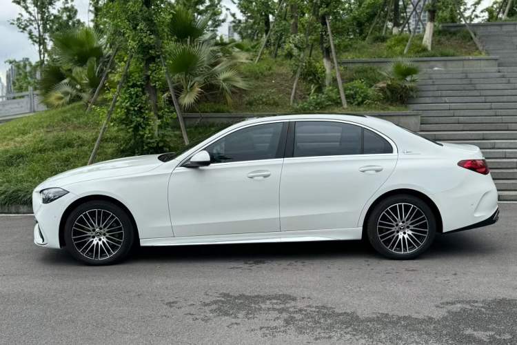 Used Mercedes-Benz C-Class 2024 Second Facelift C 260 L Sport Edition Exterior 3