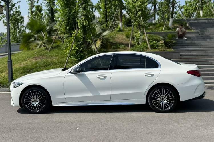 Used Mercedes-Benz C-Class 2024 Second Facelift C 260 L Sport Edition Exterior 3