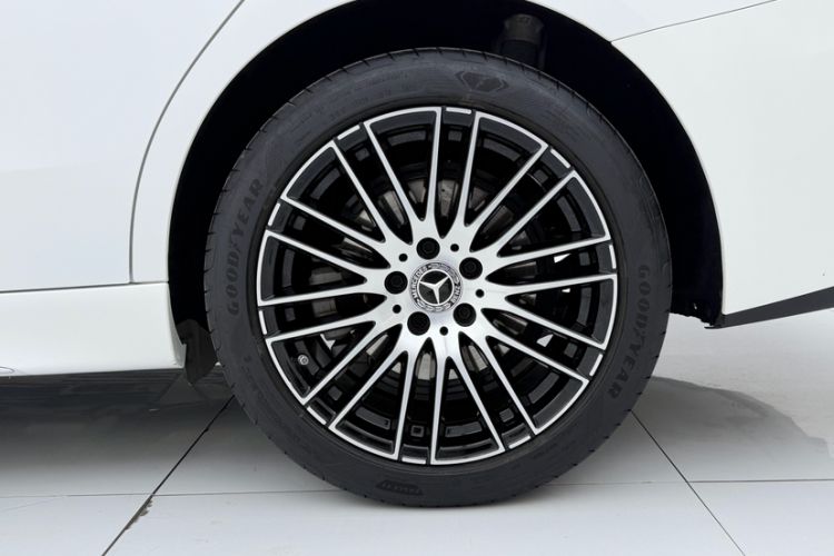 Used Mercedes-Benz C-Class 2024 Restyled C 260 L Sport Edition Exterior 4
