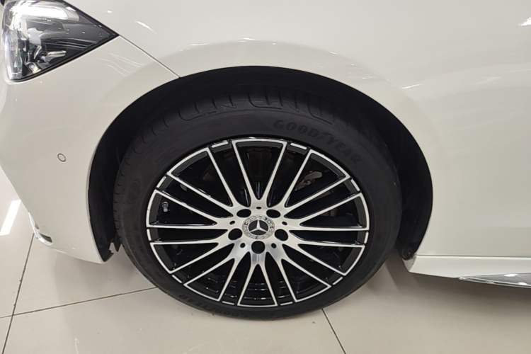 Used Mercedes-Benz C-Class 2024 C 200 L Sport Edition Exterior 4