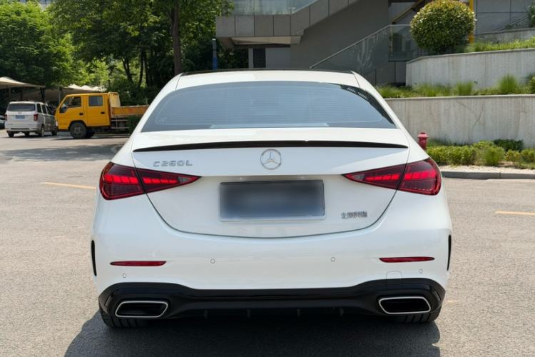 Used Mercedes-Benz C-Class 2024 Facelifted C-Class 260 L Night Edition Sports Version Exterior 4