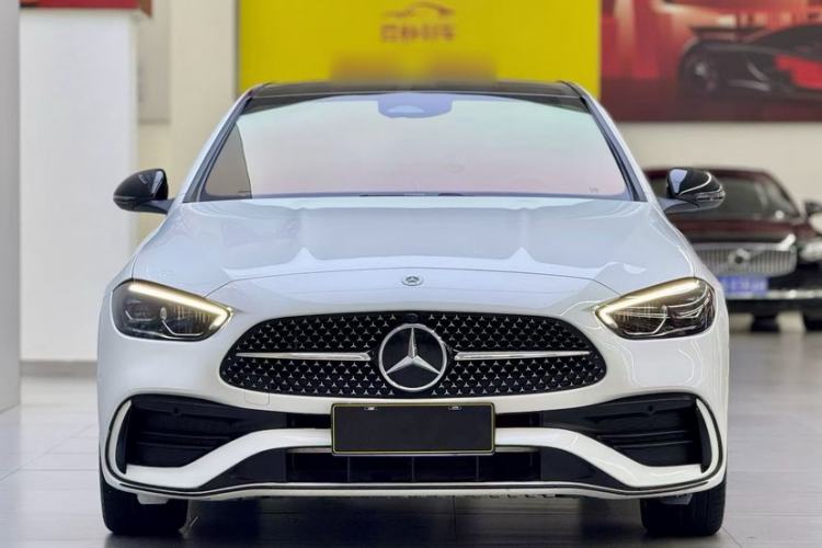 Used Mercedes-Benz C-Class 2024 Facelift C 260 L Night Edition Sport Version Exterior 4