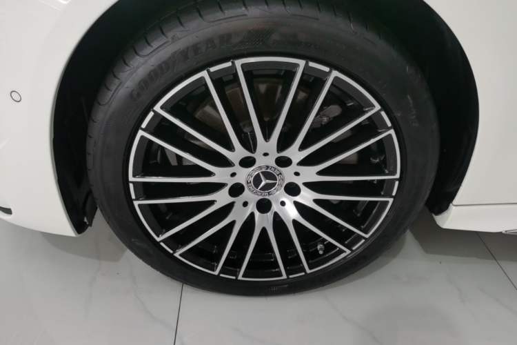 Used Mercedes-Benz C-Class 2024 Restyled C 260 L Sport Edition Exterior 4