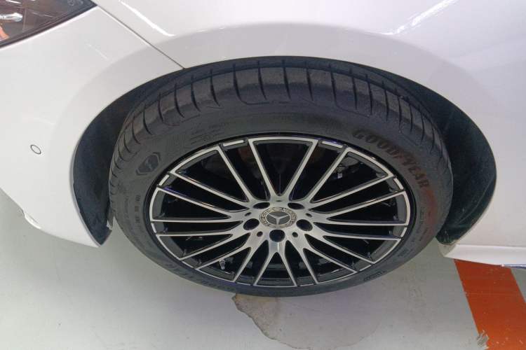 Used Mercedes-Benz C-Class 2024 Second Facelift C 260 L Sport Edition Exterior 4