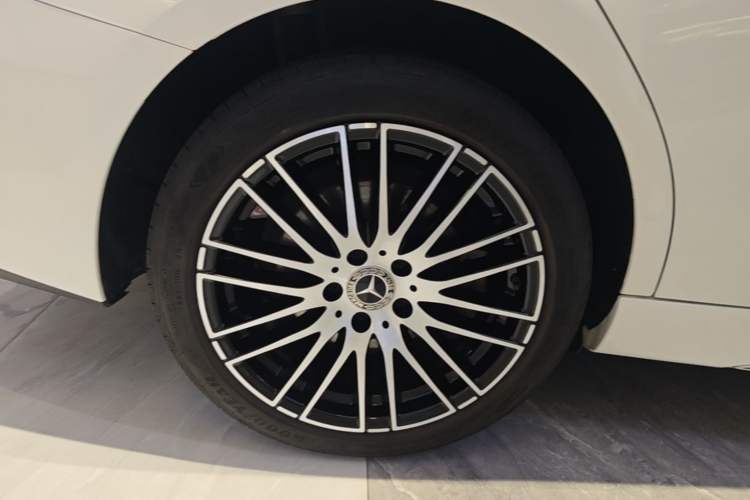 Used Mercedes-Benz C-Class 2024 Restyled C 260 L Sport Edition Exterior 5