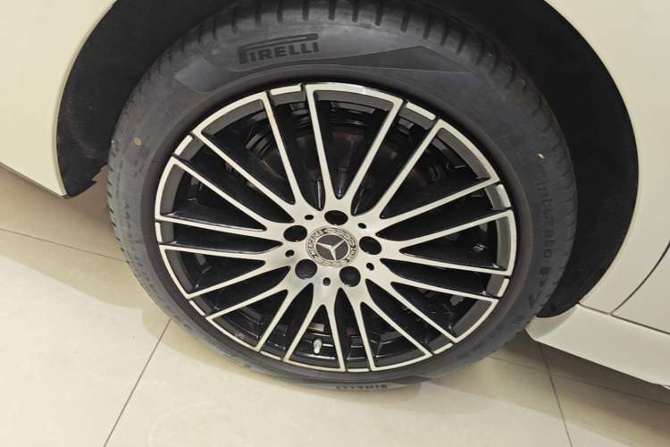 Used Mercedes-Benz C-Class 2024 Second Facelift C 260 L Sport Edition Exterior 5