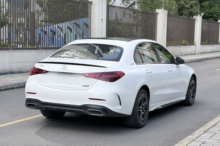Used Mercedes-Benz C-Class 2024 Facelifted C-Class 260 L Night Edition Sports Version Exterior 5