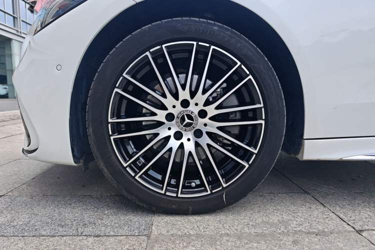 Used Mercedes-Benz C-Class 2024 C 200 L Sport Edition Exterior 5
