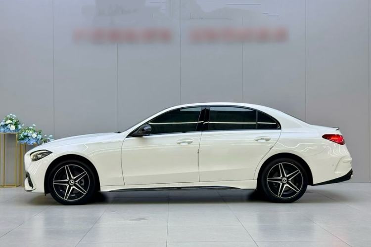 Used Mercedes-Benz C-Class 2024 Facelift C 260 L Night Edition Sport Version Exterior 5