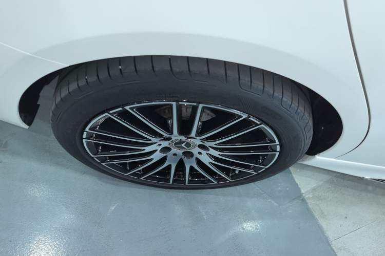 Used Mercedes-Benz C-Class 2024 Restyled C 260 L Sport Edition Exterior 5