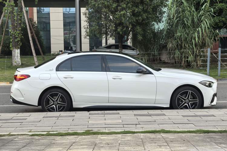 Used Mercedes-Benz C-Class 2024 Facelift C 260 L Night Edition Sport Version Exterior 6