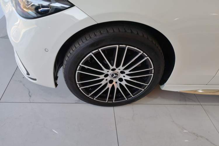 Used Mercedes-Benz C-Class 2024 Restyled C 200 L Sport Edition Exterior 7