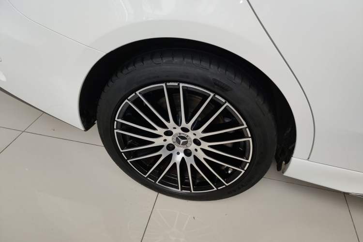 Used Mercedes-Benz C-Class 2024 Restyled C 260 L Sport Edition Exterior 8