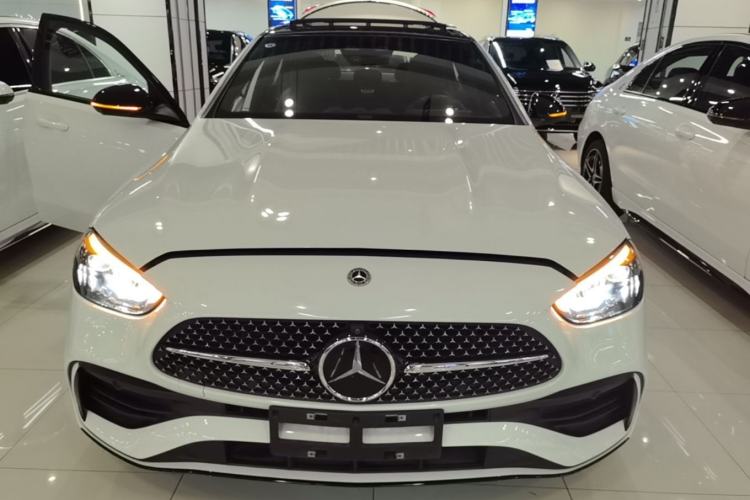 Used Mercedes-Benz C-Class 2024 Facelifted C-Class 260 L Night Edition Sports Version Front