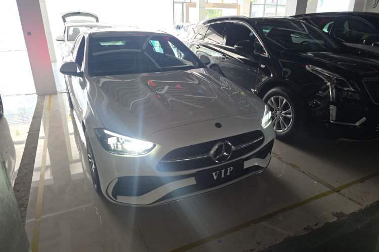 Used Mercedes-Benz C-Class 2024 C 200 L Sport Edition Front Right 45 Deg