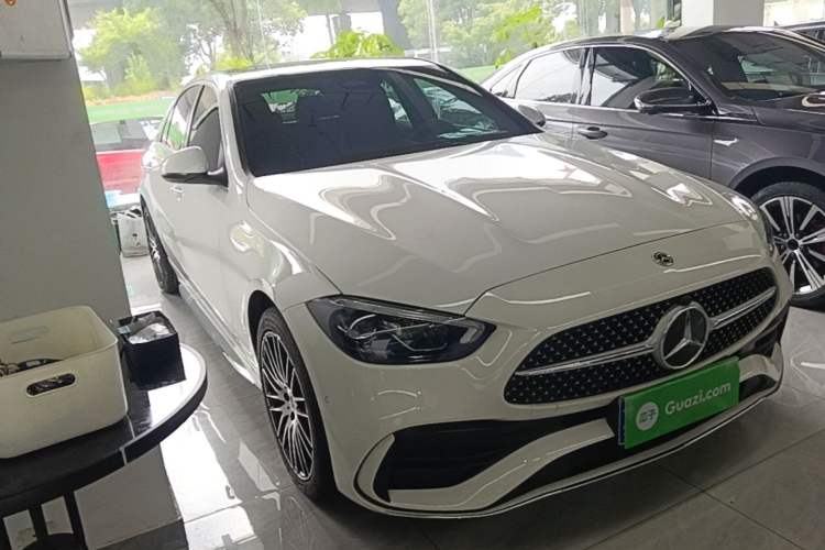 Used Mercedes-Benz C-Class 2024 Second Facelift C 260 L Sport Edition Front Right 45 Deg