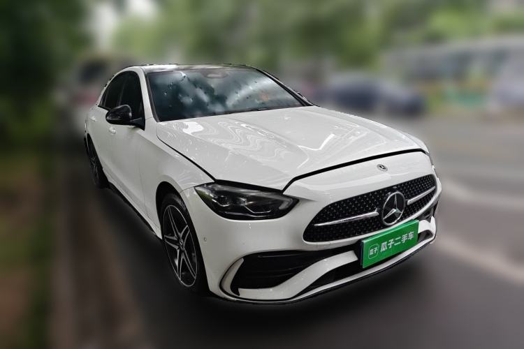 Used Mercedes-Benz C-Class 2024 Facelift C 260 L Night Edition Sport Version Front Right 45 Deg