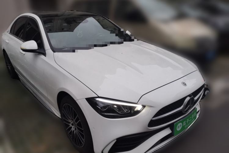 Used Mercedes-Benz C-Class  Front Right 45 Deg
