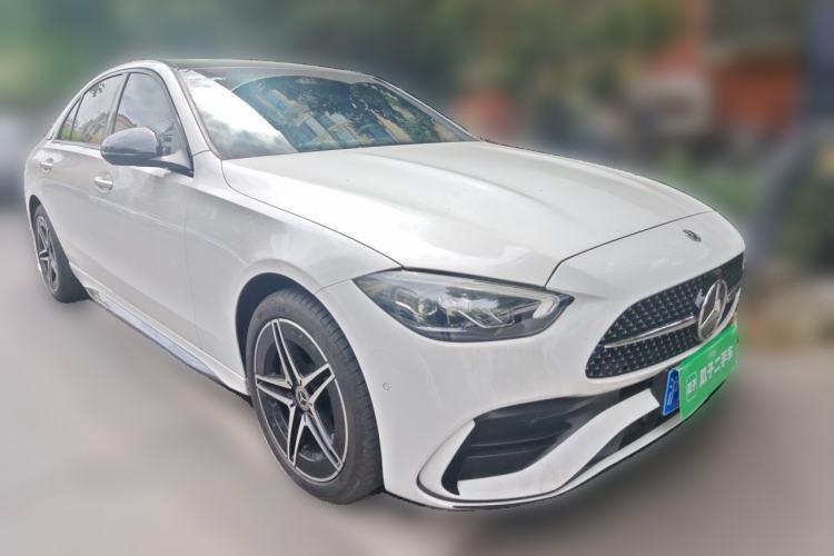 Used Mercedes-Benz C-Class 2024 Facelift C 260 L Night Edition Sport Version Front Right 45 Deg
