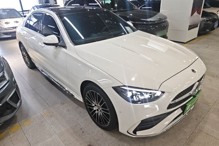 Used Mercedes-Benz C-Class 2024 Restyled C-Class 260 L Sport Edition Front Right 45 Deg