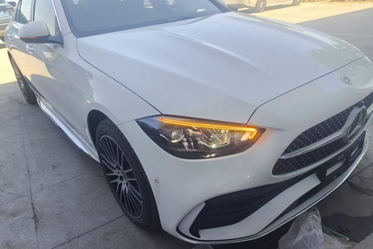 Used Mercedes-Benz C-Class 2024 Restyled C-Class 260 L Sport Edition Front Right 45 Deg