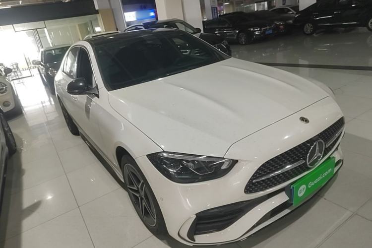 Used Mercedes-Benz C-Class 2024 Facelift C 260 L Night Edition Sport Version Front Right 45 Deg