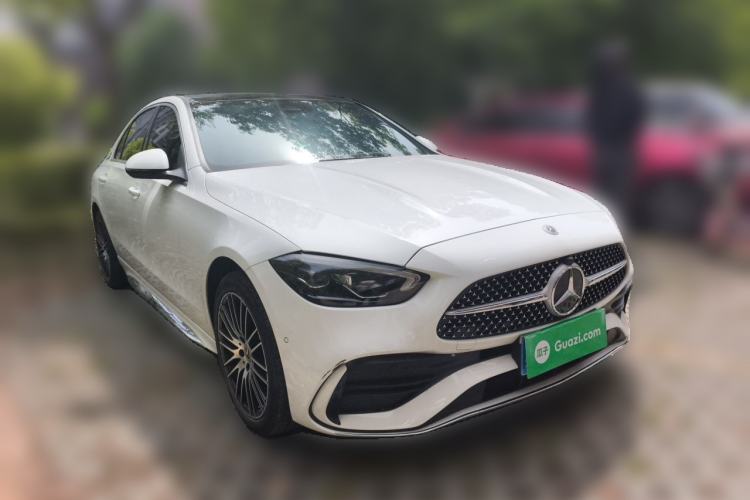 Used Mercedes-Benz C-Class 2024 Facelift C 260 L Front Right 45 Deg