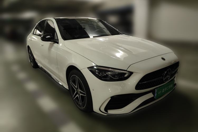 Used Mercedes-Benz C-Class 2024 Facelifted C-Class 260 L Night Edition Sports Version Front Right 45 Deg