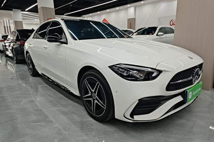Used Mercedes-Benz C-Class 2024 Facelift C 260 L Night Edition Sport Version Front Right 45 Deg