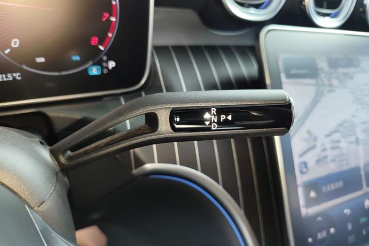 Used Mercedes-Benz C-Class 2024 Second Facelift C 260 L Sport Edition Gear Lever