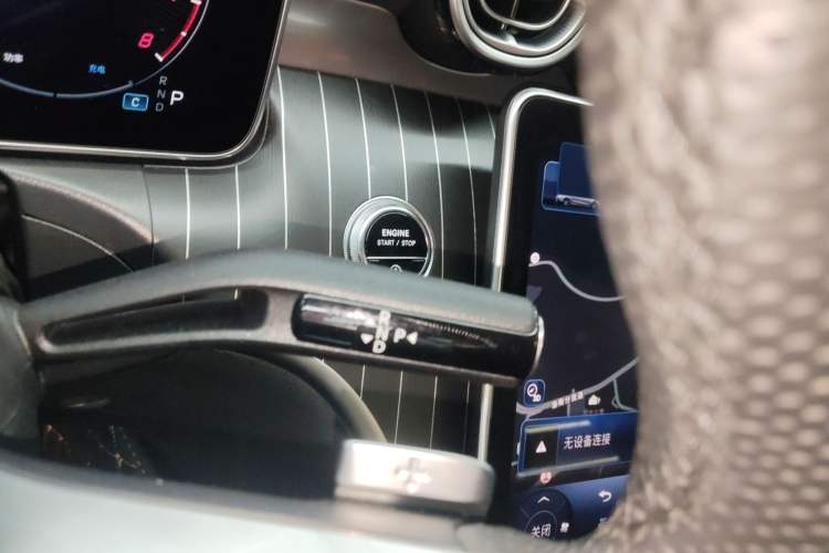 Used Mercedes-Benz C-Class 2024 Second Facelift C 260 L Sport Edition Gear Lever