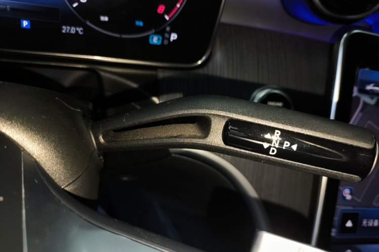 Used Mercedes-Benz C-Class 2024 Restyled C 200 L Sport Edition Gear Lever
