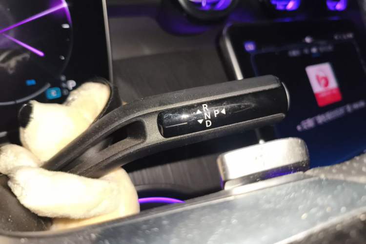Used Mercedes-Benz C-Class 2024 C 260 L Sport Edition Gear Lever