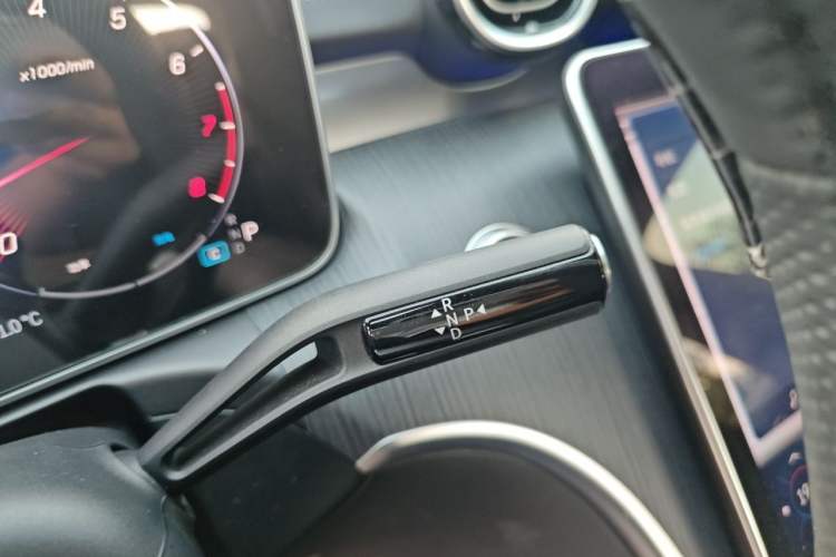 Used Mercedes-Benz C-Class 2024 C 200 L Sport Edition Gear Lever