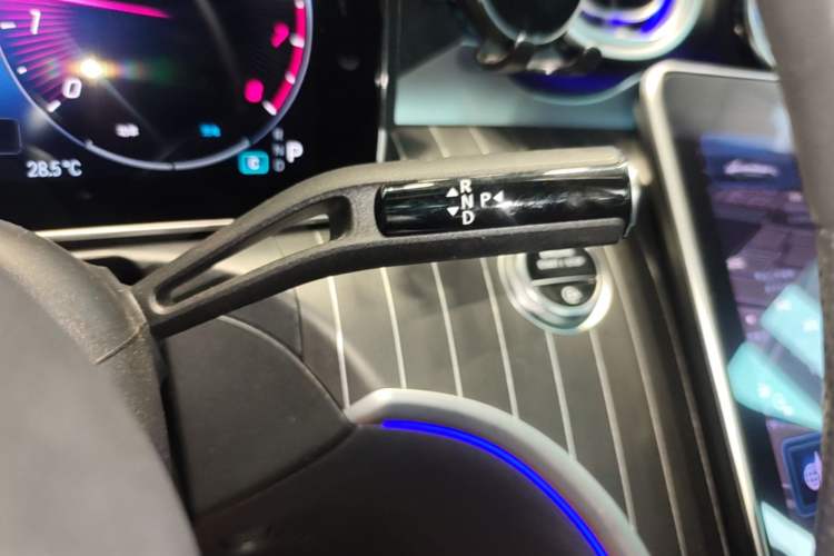 Used Mercedes-Benz C-Class 2024 Restyled C 260 L Sport Edition Gear Lever