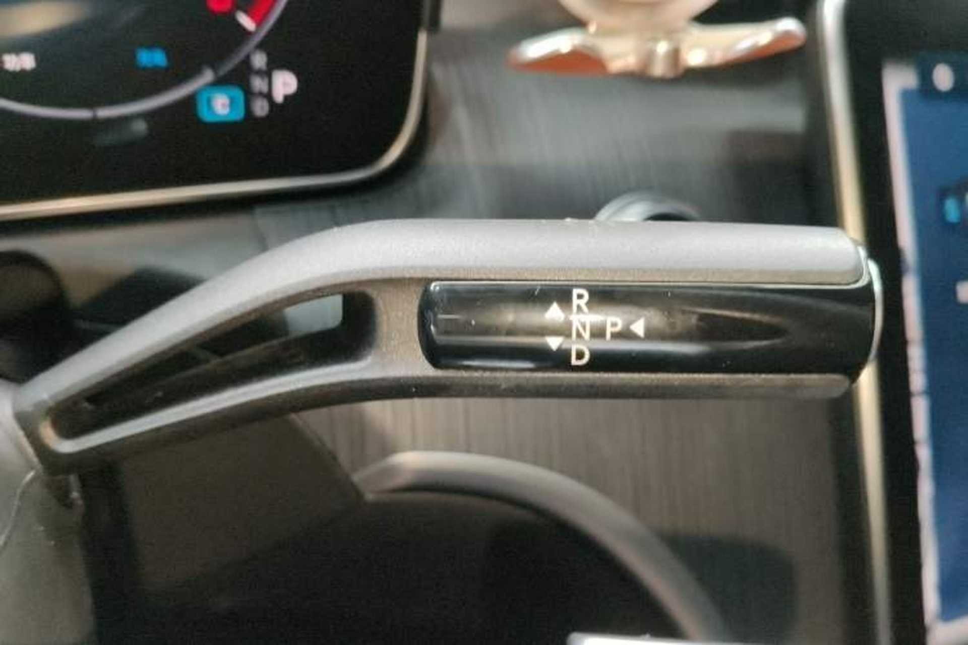 Used Mercedes-Benz C-Class 2024 Restyled C 200 L Sport Edition Gear Lever