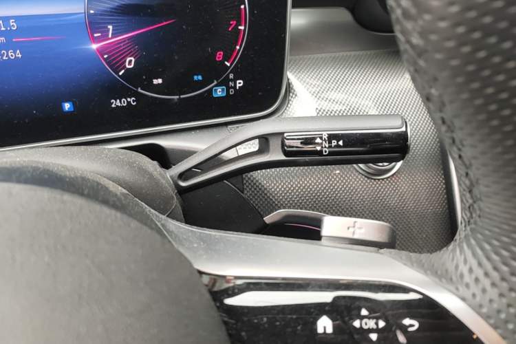 Used Mercedes-Benz C-Class 2024 Restyled C 260 L Sport Edition Gear Lever