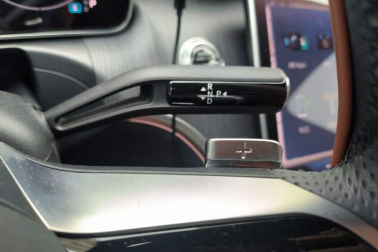 Used Mercedes-Benz C-Class 2024 C 260 L Sport Edition Gear Lever