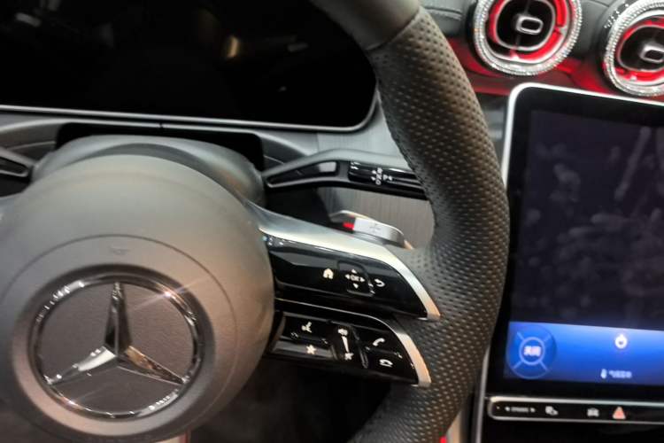 Used Mercedes-Benz C-Class 2024 Facelifted C-Class 260 L Night Edition Sports Version Gear Lever