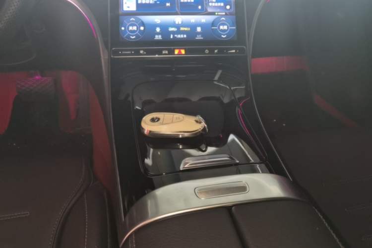 Used Mercedes-Benz C-Class 2024 Second Facelift C 260 L Sport Edition Gear Lever