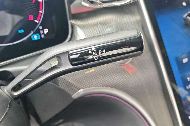 Used Mercedes-Benz C-Class 2024 C 260 L Sport Edition Gear Lever