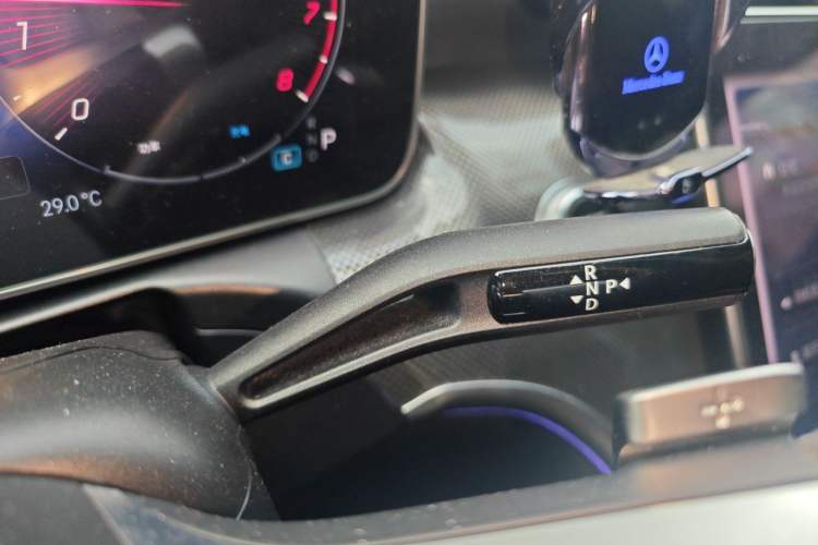 Used Mercedes-Benz C-Class 2024 C 200 L Sport Edition Gear Lever