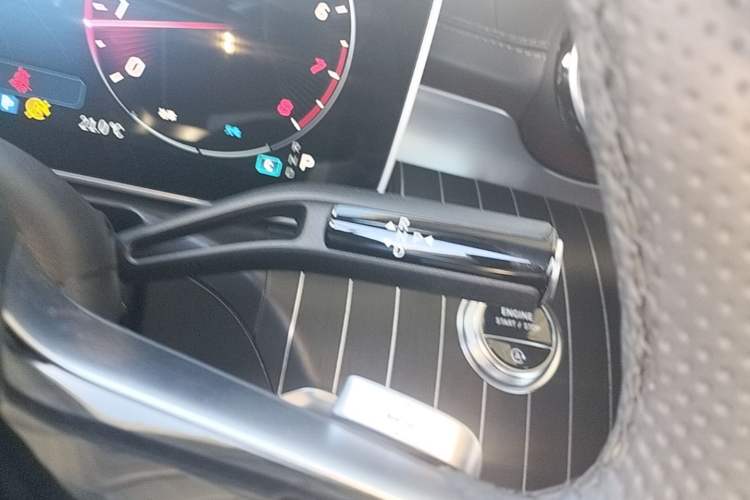 Used Mercedes-Benz C-Class 2024 Facelifted C-Class 260 L Night Edition Sports Version Gear Lever