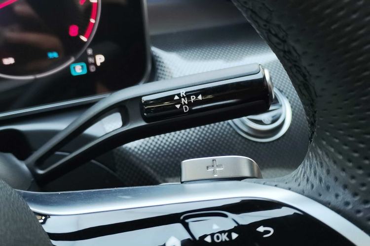 Used Mercedes-Benz C-Class 2024 Restyled C 260 L Sport Edition Gear Lever