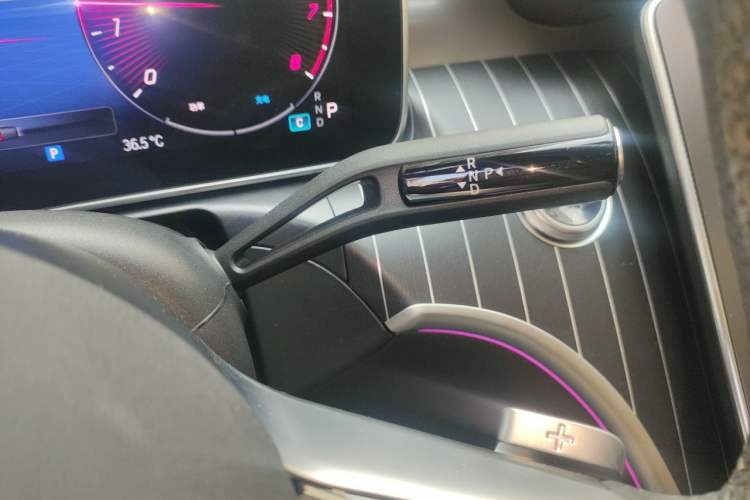 Used Mercedes-Benz C-Class 2024 Second Facelift C 260 L Sport Edition Gear Lever