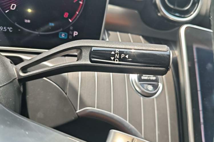 Used Mercedes-Benz C-Class 2024 Restyled C 200 L Sport Edition Gear Lever